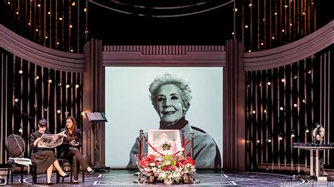 El Funeral De Concha Velasco Triunfa En El Teatro La Latina