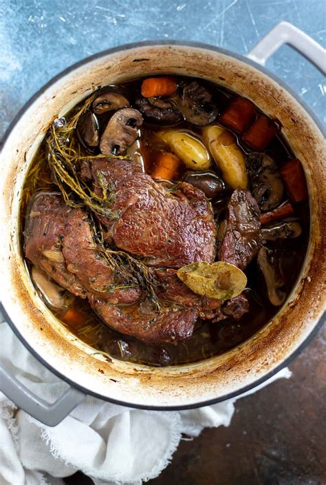 CLASSIC DUTCH OVEN POT ROAST ★ WonkyWonderful