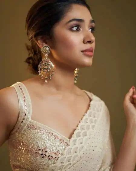 Krithi Shetty Latest Hot Saree Pics And Photos
