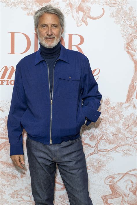 Photo Exclusif Antoine de Caunes Photocall du dîner Dior Madame