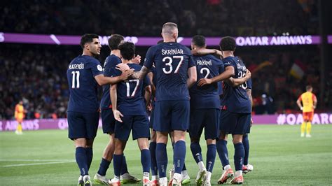 Il Signe Au Psg Et Fait D J Une Grande Annonce Le Sport