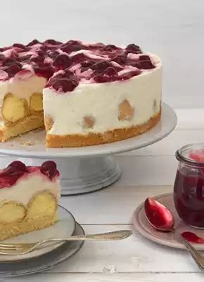 Windbeuteltorte Mit Kirsch Gr Tze Rezept Dr Oetker