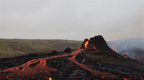 Active Volcano Reykjanes Geothermal Tour Your Friend In Reykjavik