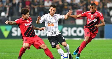 Corinthians Arranca Empate Do Athletico Pr E Fica No Lucro