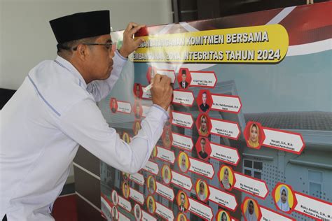 Pengadilan Agama Metro Melaksanakan Penandatangan Pakta Integritas Dan