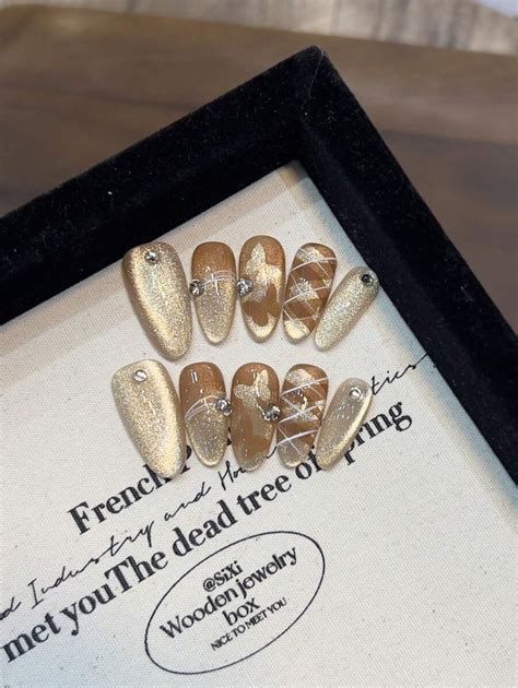 10pcs Handmade Almond Shaped High Quality Gold Cat Eye Nude Color Rhinestones Nails Suitable