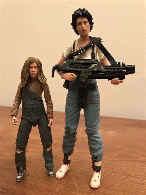 Neca Aliens Ripley And Newt By Myst222007 On Deviantart