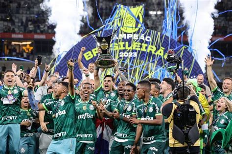 Palmeiras é campeão em arrancada heroica e conquista seu 12º título do