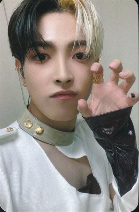 ATEEZ THE WORLD EP 1 MOVEMENT HONG JOONG Trading Card ありある まんだらけ