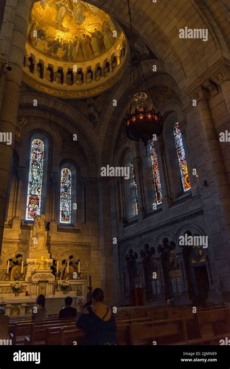 The interior of the Basilica of Sacred Heart of Paris Stock Photo - Alamy