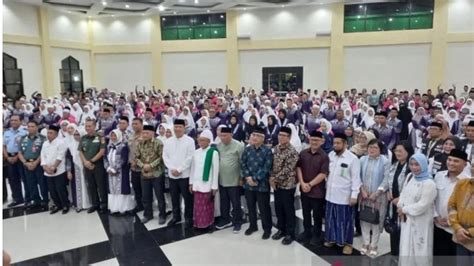 Sebanyak 361 Jamaah Calon Haji Asal Sulut Berangkat Ke Embarkasi