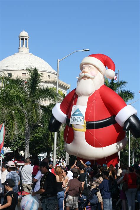 Jingle Santa Parade Balloon Fabulous Inflatables Christmas Parade