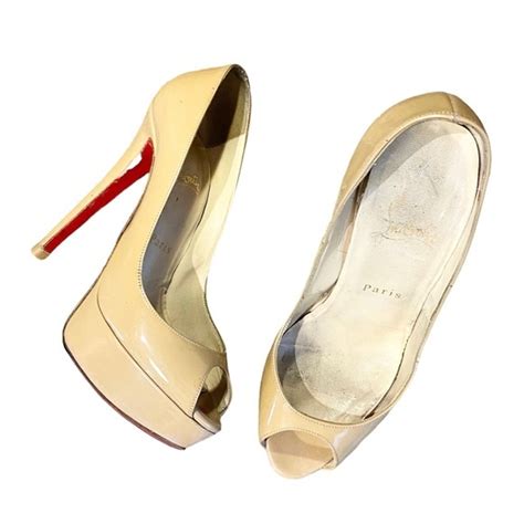 Christian Louboutin Nude Peep Toe Platform Patent Lea Gem