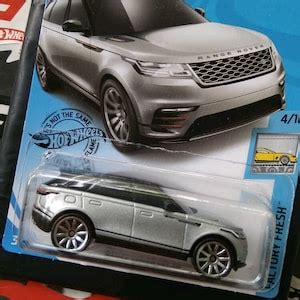 Hot Wheels RANGE ROVER VELAR Silver Metallic Factory Fresh Rare Miniature Model Car Retro