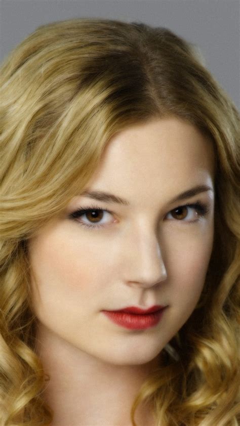 Emily Thorne Iphone Wallpapers