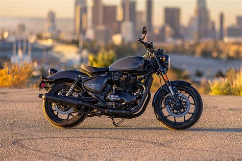 MADE LIKE A GUN: Royal Enfield Shotgun 650 Review. - Pipeburn