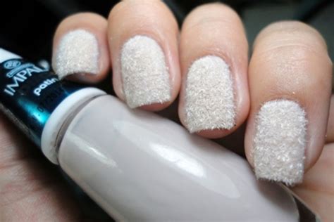 39 Glitter Nail Polish Ideas