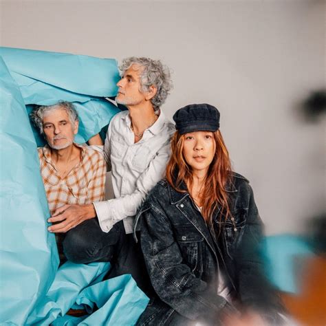 Blonde Redhead Estrena Corto Para Sit Down For Dinner Sin Documentos