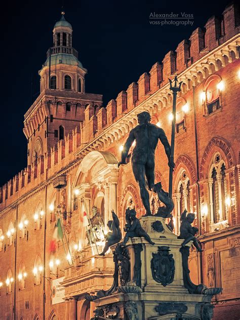 Bologna Piazza Del Nettuno Fotografie And Wandbilder