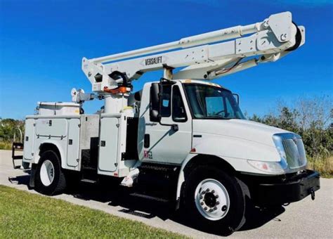 2009 Versalift VST-6000-MHI Boom / Bucket Truck For Sale, 3,390 Hours ...