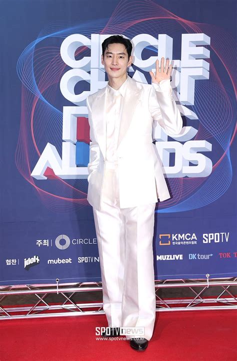 Lee Je Hoon Indonesia On Twitter Circle Chart Music Awards Aktor