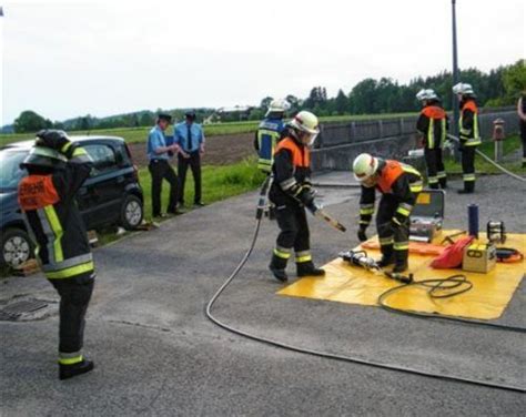 Abzeichen für Prüflinge der Feuerwehr OVB Heimatzeitungen