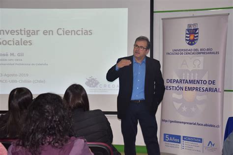 Acad Mico Espa Ol Visit La Ubb Y Dio Conferencia Sobre Investigaci N