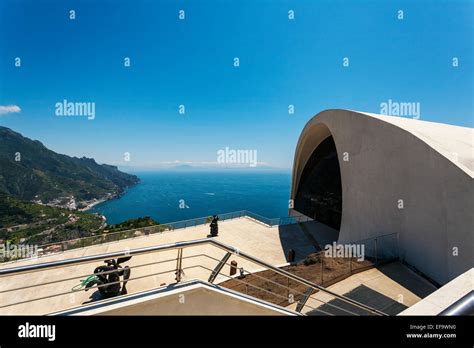 Oscar Niemeyer Auditorium In Ravello Amalfi Italien Stockfotografie