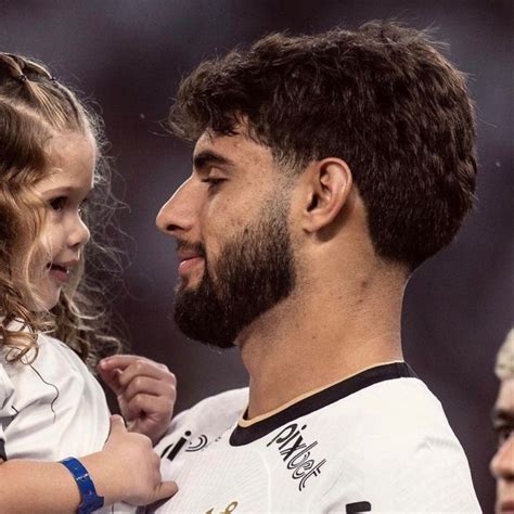 Pin de Letícia Nunes em yuri Alberto Amor pelo corinthians Frases