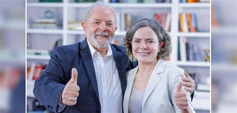 Lula saúda Gleisi guerreira incansável na luta por um Brasil melhor