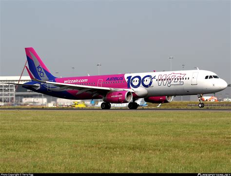 HA LTD Wizz Air Airbus A321 231 WL Photo By Terry Figg ID 1079187