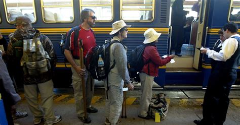 Cusco Suspenden Servicio De Tren Entre Ollantaytambo Y Machu Picchu