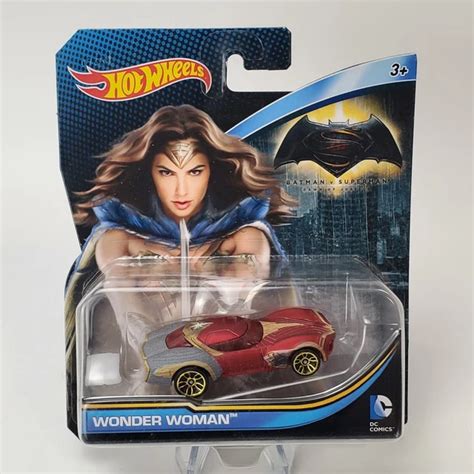 DC COMICS UNIVERSE Hot Wheels Wonder Woman Vehicle Toy Car PicClick UK