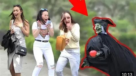 Best Scare Human Statue Prank Best Of Just For Laughs Awesome