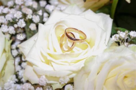 結婚指輪のサイズ直しの方法とは？自分のサイズに合わせて一生身に着けよう - RITZ GLANDE｜札幌のジュエリー修理・リフォーム・リペア専門店