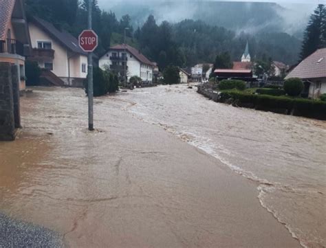 Katastrofalne Poplave Pogled Gradbenika Na Vzroke In Te Ave Pri