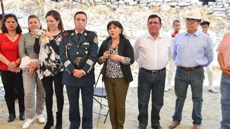 Colocan primera piedra del Parque Temático en Tizatlán