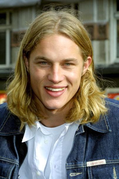 17 Fotos de Travis Fimmel para recordar al vikingo favorito