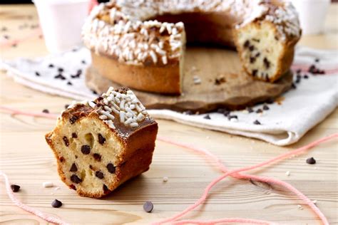 Ciambellone Allo Yogurt Con Gocce Di Cioccolato Ricetta Fatto In Casa