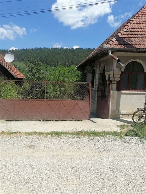 Casa de locuit cu anexe în satul vistea Vistea OLX ro