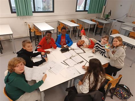 Atelier dessin manga c est reparti Collège Gay Lussac