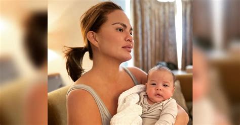 Chrissy Teigen Reveals Baby Estis Unusual Recipe For Sleep