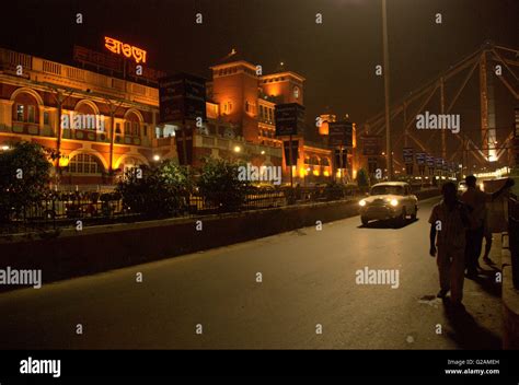 Howrah Railway Station at night, Kolkata, West Bengal, India Stock ...