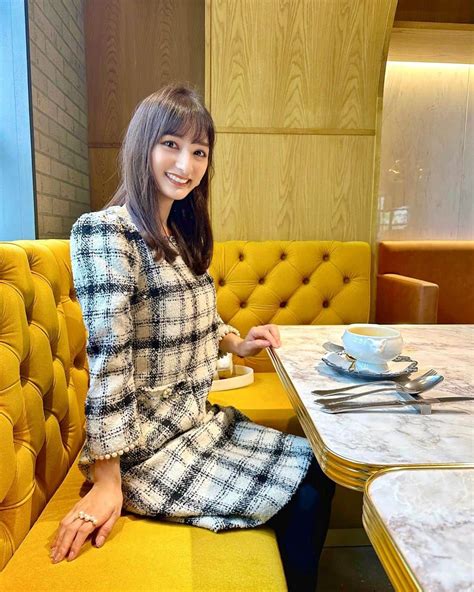 加藤瑠美さんのインスタグラム写真 加藤瑠美instagram「お友達とランチ🫖🍽🧈🥐 Toccocloset のツイードワンピが