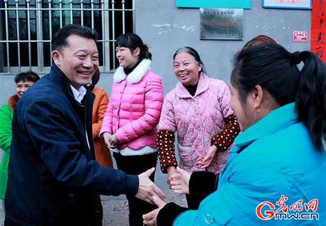 生命的厚度与长度——记全国优秀县委书记廖俊波 新闻频道