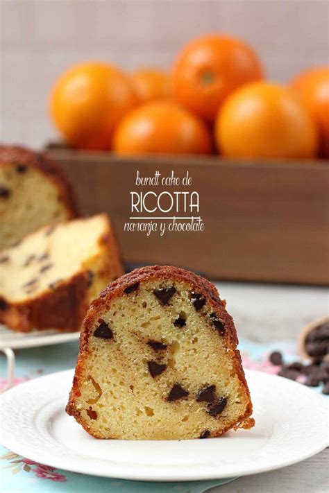 Bundt Cake De Ricotta Naranja Y Chocolate Con Las Zarpas En La Masa