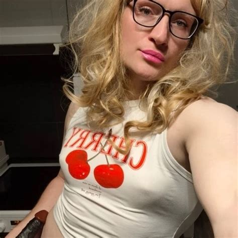 Big Booty Bimbo Fag Shemale Big Ass Big Ass Porn Feat Juicybunnybuns