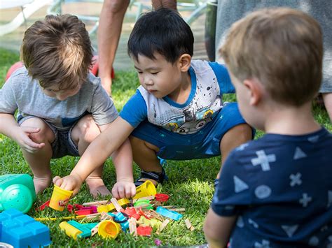 Play & cognitive development: preschoolers | Raising Children Network ...