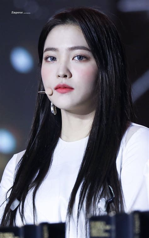 Yeri Redvelvet 181220 Red Velvet Velvet Face Images