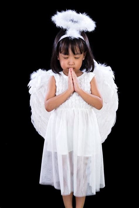 Piccolo Angel Praying Cinese Asiatico Immagine Stock Immagine Di Pace Bambini 79313347